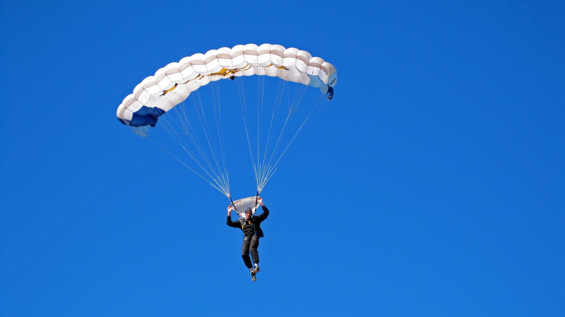 NBA历史上的今天：乔丹再次破纪录荣登得分王巅峰，乔丹历史总得分多少